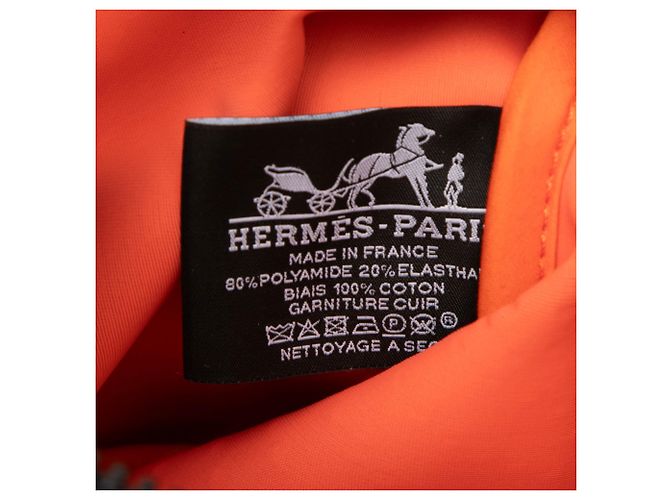 Hermès Pink Small Perforated Nylon Neobain Canoe H Case Rosa - vista 5