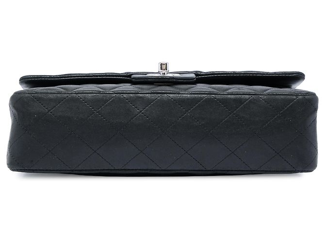 Chanel Black Medium Classic Lambskin Double Flap Preto - vista 3