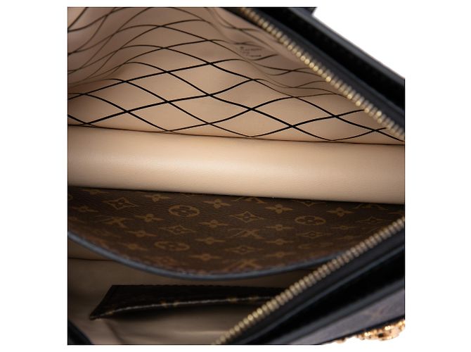 Clutch Louis Vuitton Brown Monogram Reverse Trunk Castaño - vista 4