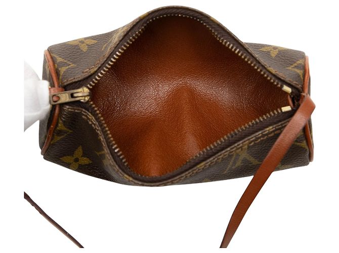 Louis Vuitton Pochette Papillon Monogram Castanho Marrom - vista 4