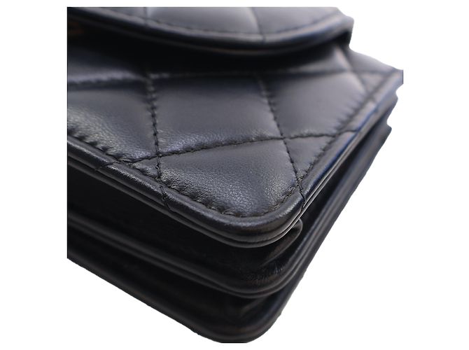 Portacellulare con catena Chanel Mini CC Quilted in pelle d'agnello nera Nero - vista 14