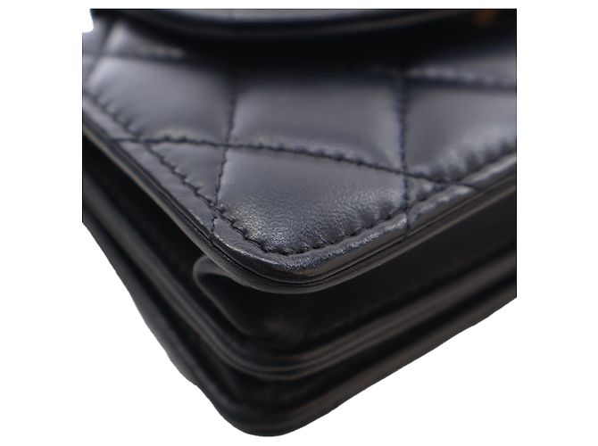 Portacellulare con catena Chanel Mini CC Quilted in pelle d'agnello nera Nero - vista 15