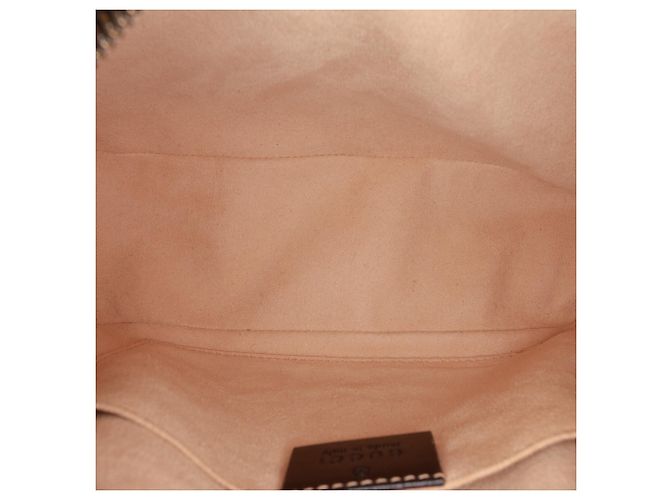 Gucci Borsa a tracolla Small GG Marmont Matelassé in pelle di vitello nera Nero - vista 4