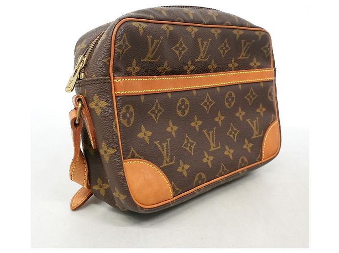 Borsa a tracolla Louis Vuitton Monogram Trocadero 27 Marrone - vista 2