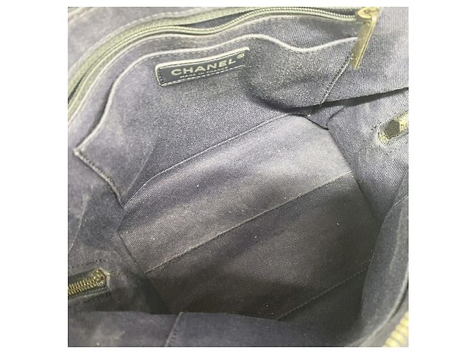 Borsa a tracolla Chanel Matelassé con catena Blu - vista 4