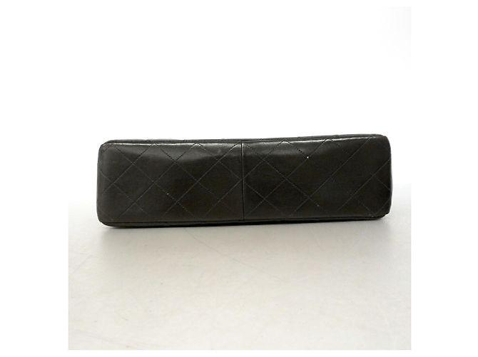 Borsa a tracolla Chanel in pelle d'agnello nera Nero - vista 3