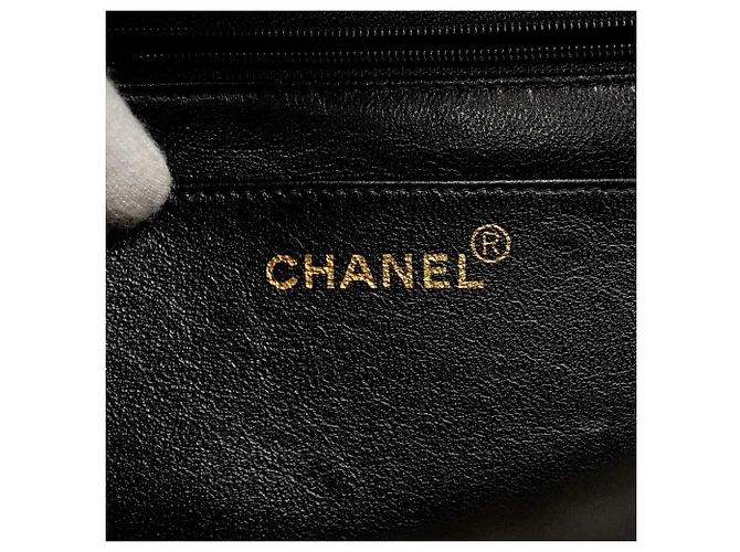 Borsa a tracolla Chanel in pelle d'agnello nera Nero - vista 5