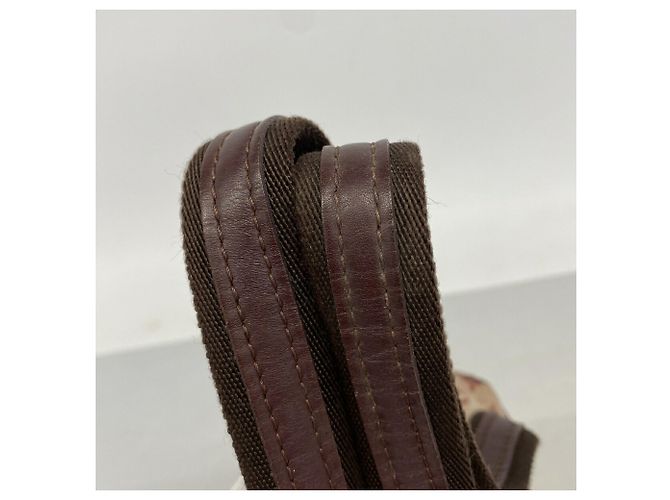 Sac à main Louis Vuitton Monogram Mini Josephine PM Fuschia - vue 11