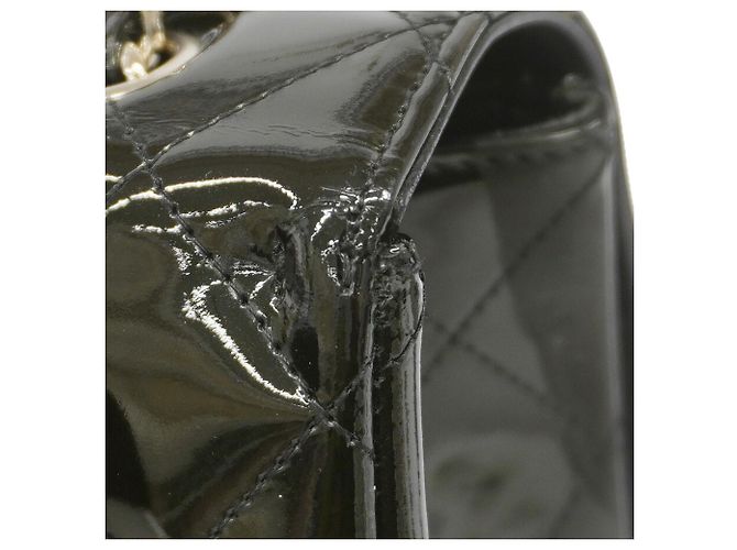 Borsa a tracolla Chanel in pelle verniciata nera Nero - vista 7