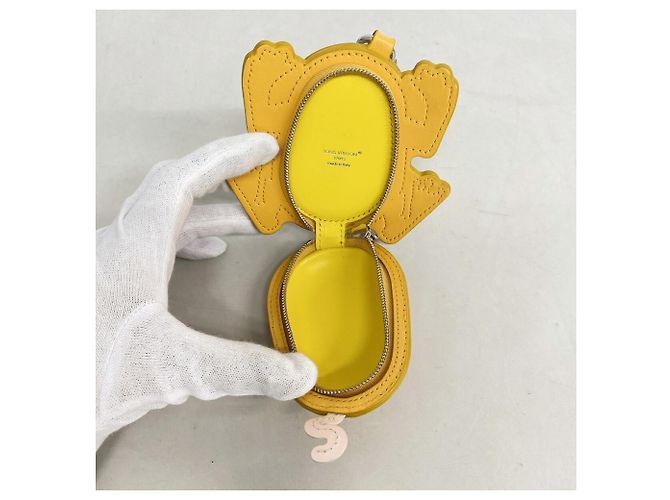 Chaveiro Louis Vuitton Monogram LV Frog Amarelo - vista 3