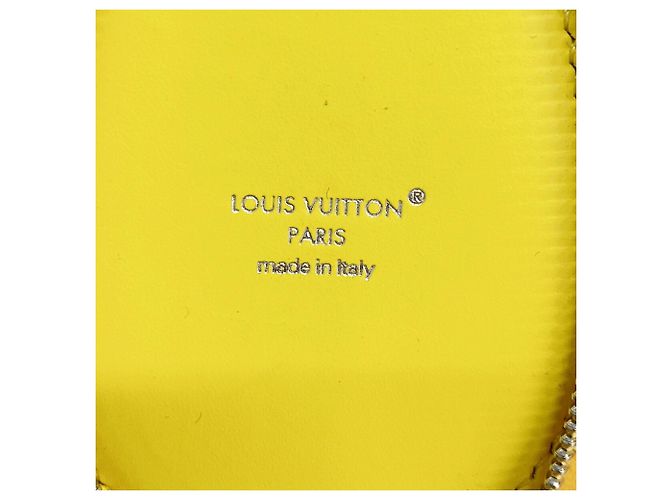 Chaveiro Louis Vuitton Monogram LV Frog Amarelo - vista 4
