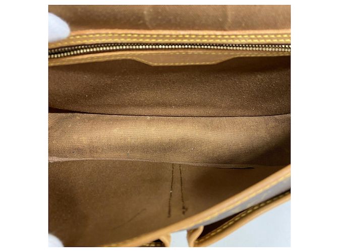 Borsa a tracolla Louis Vuitton Monogram Gibeciere MM Marrone - vista 4