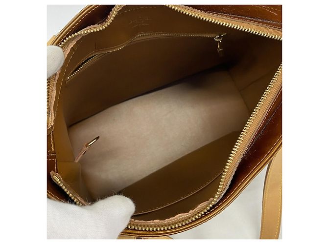 Bolso Tote Louis Vuitton Vernis Houston Bronce - vista 4