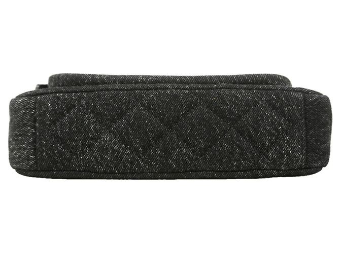 Bolsa de Ombro com Corrente Chanel Matelassé Preto - vista 3