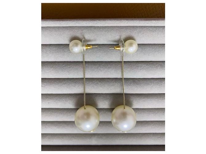 Brincos pendentes Chanel de pérolas com logo CC Branco Dourado - vista 7