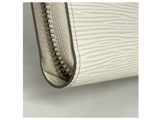 Cartera Louis Vuitton Epi Zippy Blanco roto - vista 5