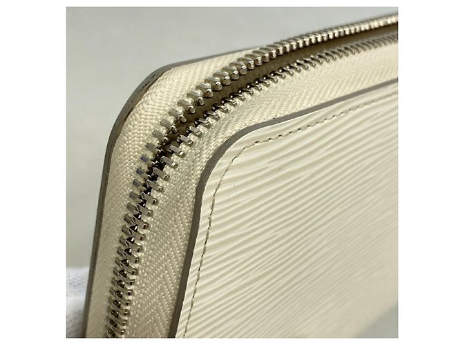 Cartera Louis Vuitton Epi Zippy Blanco roto - vista 6
