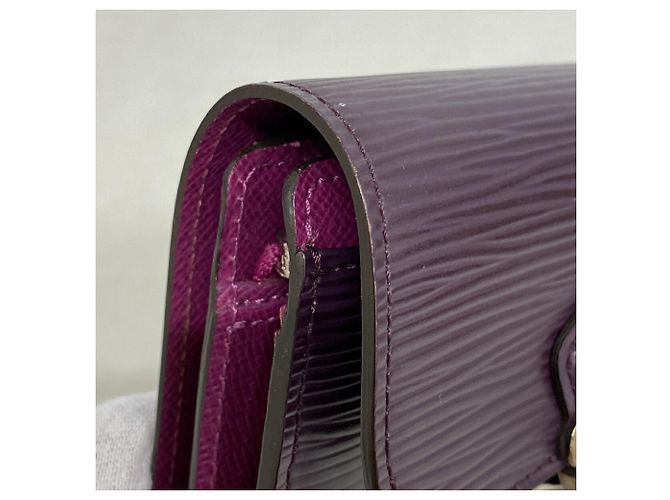 Louis Vuitton Tri-fold Portemonnaie in Cassis Dunkelviolett - Ansicht 6