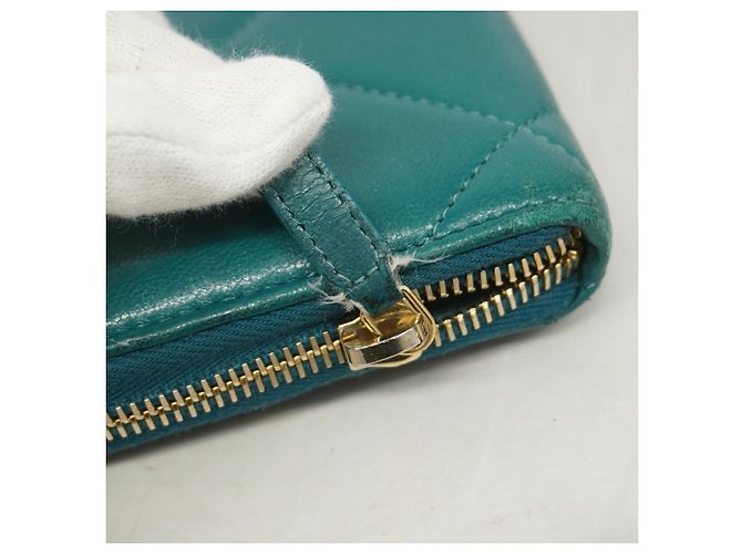 Cartera larga de piel de cordero verde de Chanel - vista 7