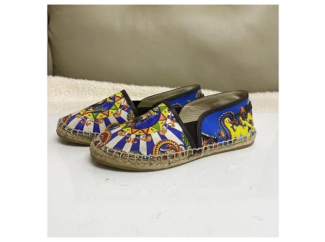 Dolce & Gabbana Espadrilles mit König- und Drachen-Print Braun Weiß Rot Blau Mehrfarben Grün Gelb - Ansicht 4