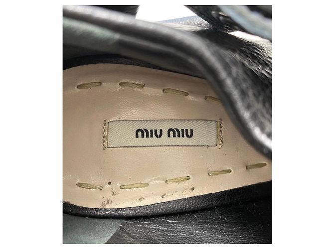 Miu Miu Stivaletti con tacco in pelle nera Nero - vista 10