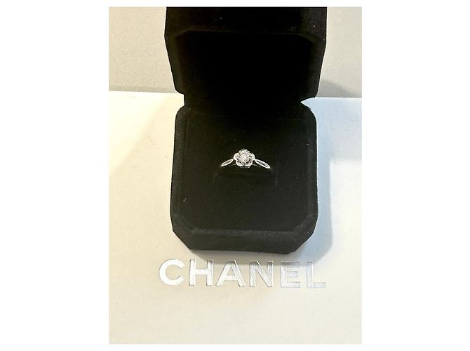 Chanel Camélia Diamant-Solitärring aus Platin Pt950 Silber Weiß - Ansicht 6