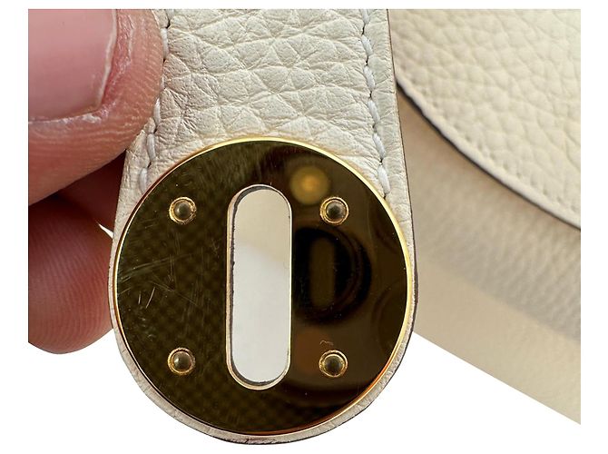 Borsa a tracolla Hermès Lindy 26 in pelle Clemence Cream Bianco Crudo - vista 14