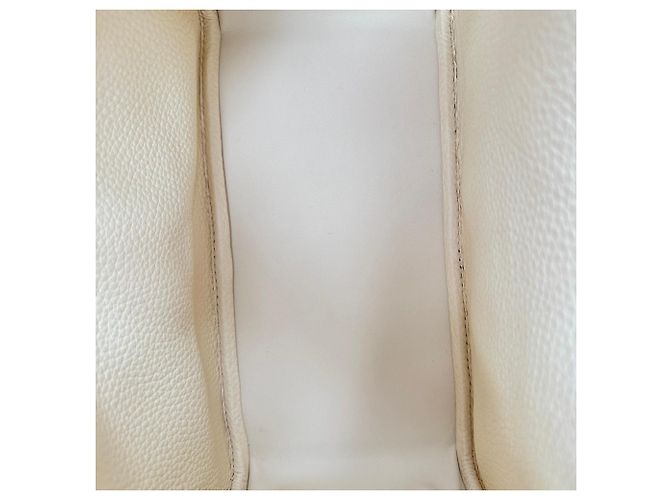 Borsa a tracolla Hermès Lindy 26 in pelle Clemence Cream Bianco Crudo - vista 19
