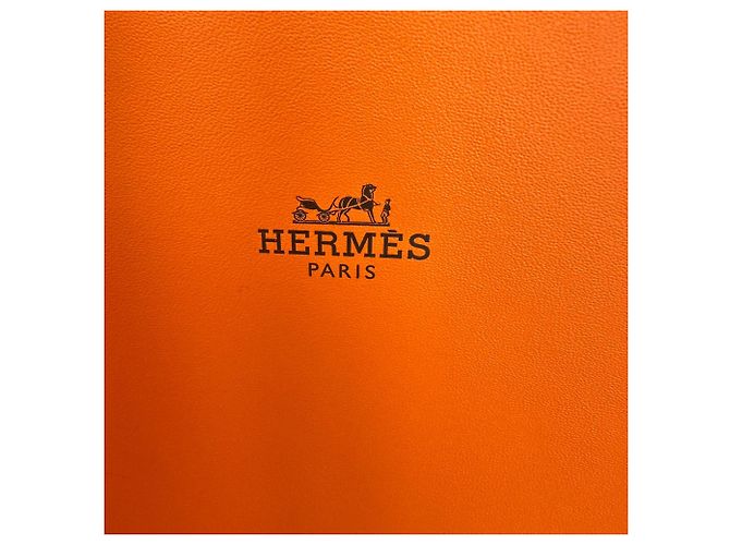 Borsa a tracolla Hermès Lindy 26 in pelle Clemence Cream Bianco Crudo - vista 7