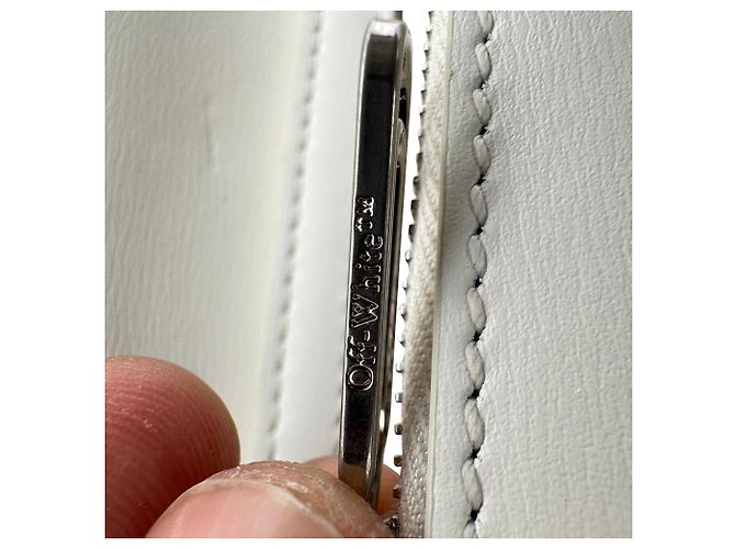 Off White Bolsa de ombro Off-White Jitney 0.5 em couro de bezerro branco Cru - vista 11