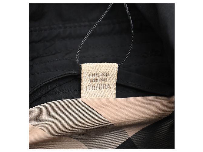 Burberry Brit Double Breasted Trenchcoat aus schwarzem Polyester - Ansicht 7