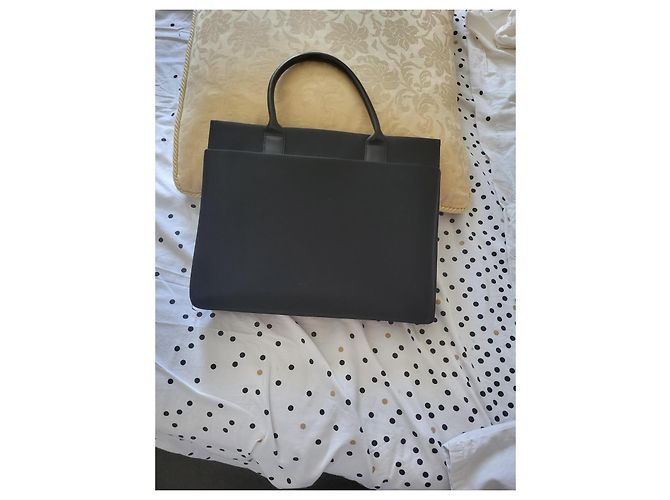 Salvatore Ferragamo Borsa tote in tessuto nero con chiusura Vara - vista 3