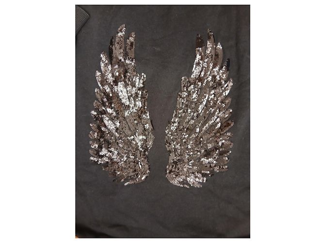 Autre Marque Sudadera con capucha negra con alas de lentejuelas Negro - vista 3