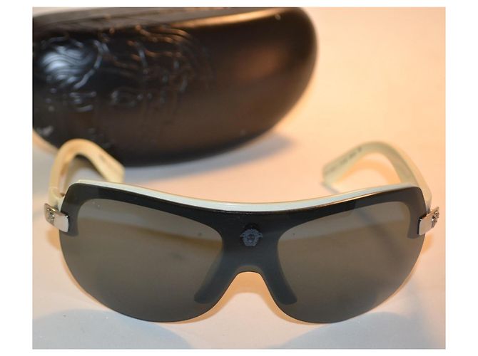 Óculos de sol Versace 4045-V Máscara Magnética - Acetato Branco e Preto - vista 2