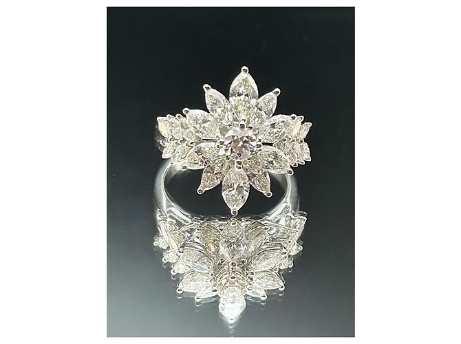 Autre Marque Anello La Regina in Oro Bianco 18k con 21 Diamanti Naturali - vista 14