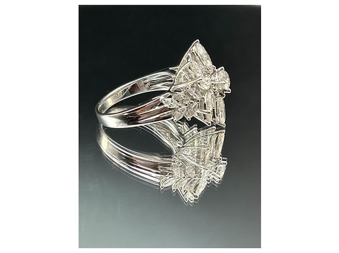 Autre Marque Anello La Regina in Oro Bianco 18k con 21 Diamanti Naturali - vista 15