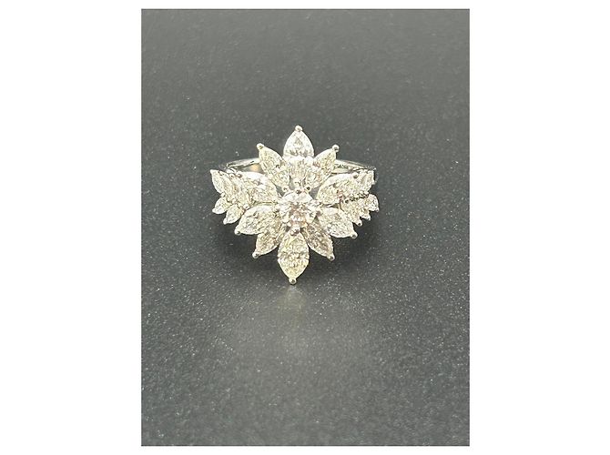 Autre Marque Anello La Regina in Oro Bianco 18k con 21 Diamanti Naturali - vista 7