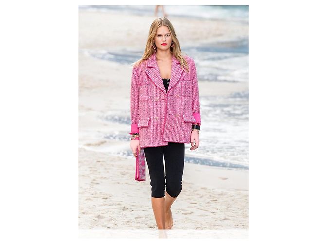 Chanel Chaqueta de Tweed Cruzada Desfile Primavera-Verano 2019 Fuchsia Rosa - vista 2