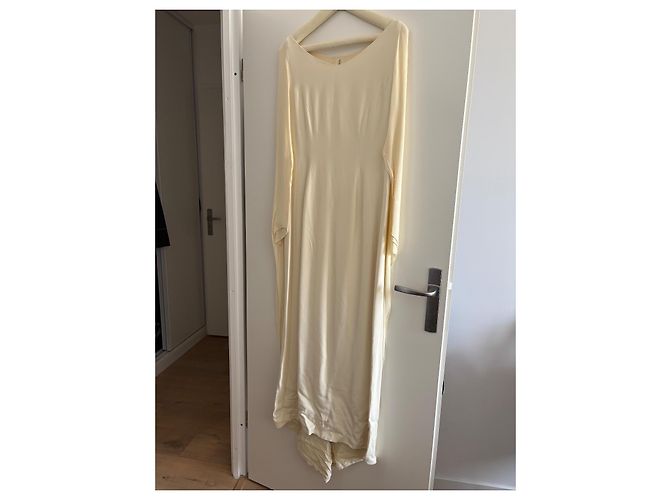 Sybilla Custom Haute Couture Seidencrepe Brautkleid mit Cape Roh - Ansicht 4