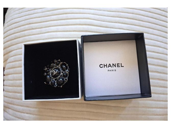 Chanel Brosche mit CC-Logo Schwarz - Ansicht 3