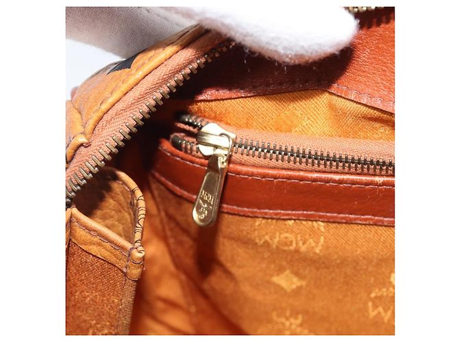 Borsa Boston MCM Logogram Vicetos PVC Pelle Marrone Oro Auth 204073 D'oro - vista 21