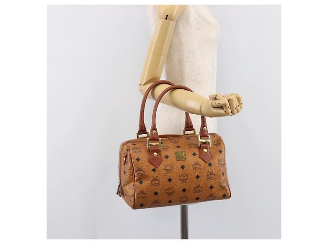 Borsa Boston MCM Logogram Vicetos PVC Pelle Marrone Oro Auth 204073 D'oro - vista 24