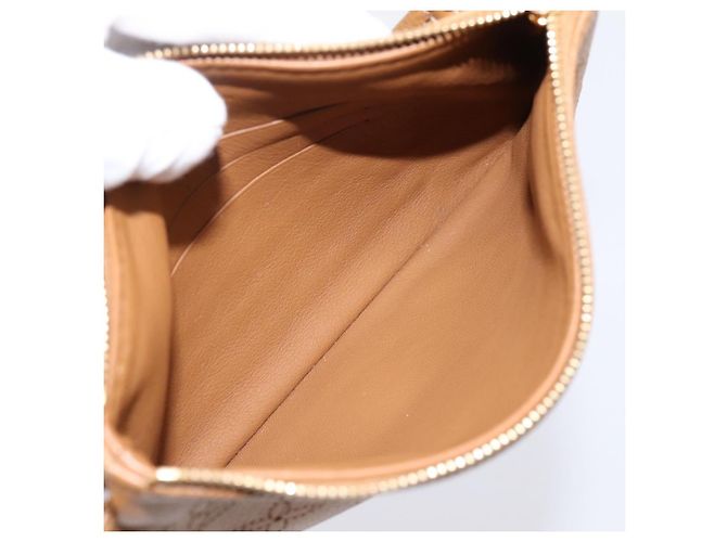 LOUIS VUITTON Mahina Selene PM Pouch Leather Caramel LV Auth 203909V Karamell - Ansicht 11