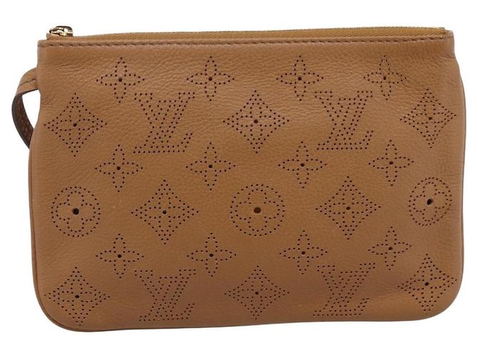 LOUIS VUITTON Mahina Selene PM Pouch Leather Caramel LV Auth 203909V Karamell - Ansicht 13