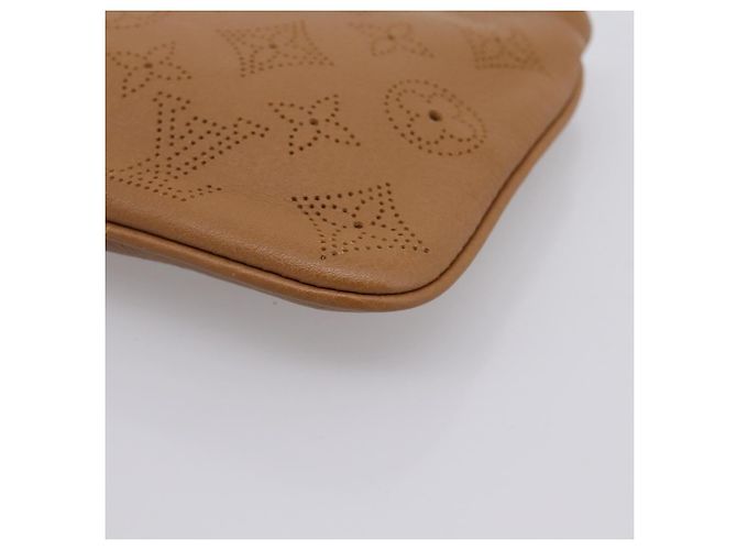 LOUIS VUITTON Mahina Selene PM Pouch Leather Caramel LV Auth 203909V Karamell - Ansicht 14