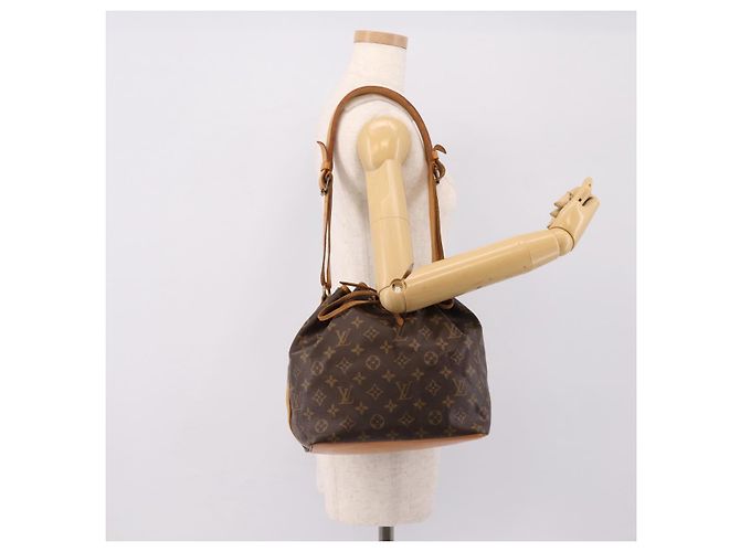 LOUIS VUITTON Monogram Petit Noe Schultertasche M42226 LV Auth 203907V Monogramm - Ansicht 19