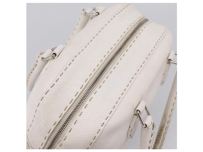 FENDI Celeria Handtasche aus Leder Weiß Silber Auth 201501 - Ansicht 6