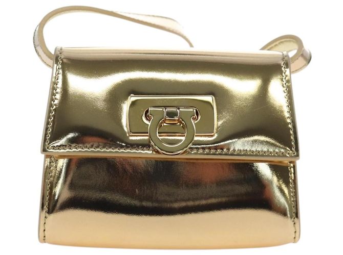 Borsa a tracolla Salvatore Ferragamo Gancini in pelle metallizzata Oro Auth 203812V - vista 13