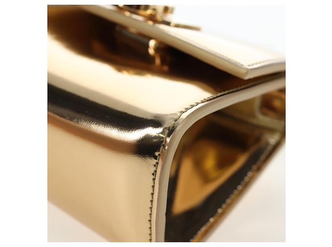 Borsa a tracolla Salvatore Ferragamo Gancini in pelle metallizzata Oro Auth 203812V - vista 17