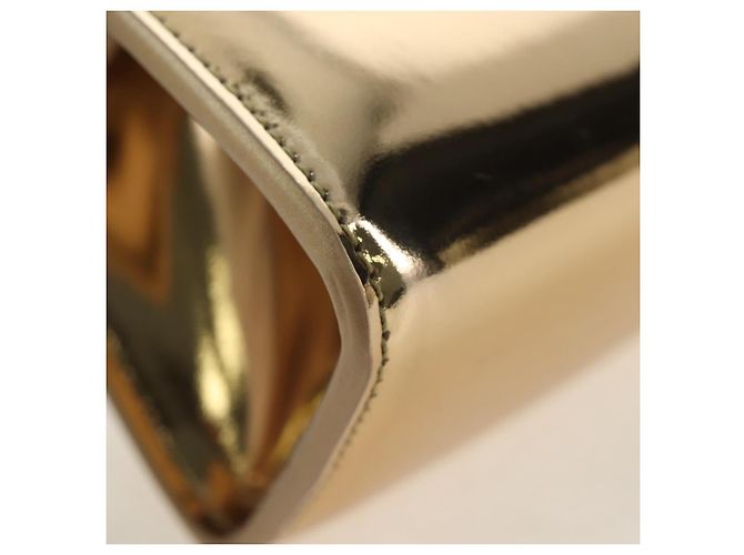 Borsa a tracolla Salvatore Ferragamo Gancini in pelle metallizzata Oro Auth 203812V - vista 18